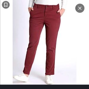 Gap Girlfriend Chino in Burgendy Dress Pants Casual Pants size 6